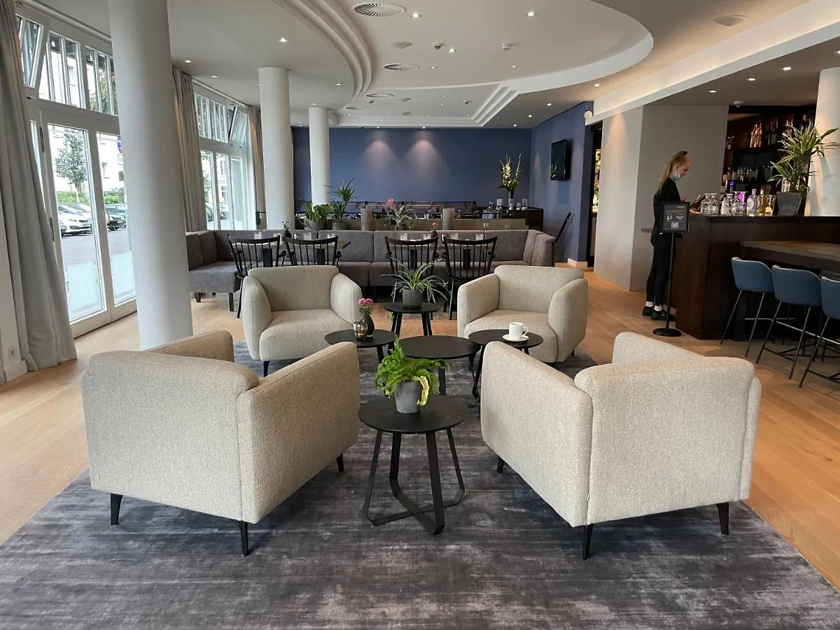 New Berlin Hotel