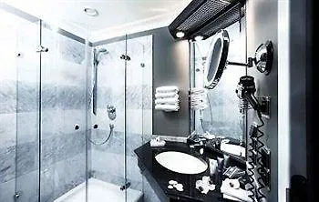 ****  New Berlin Hotel Germany