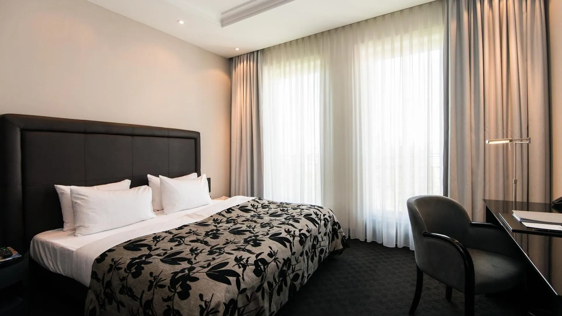 New Berlin Hotel 4*,  Germany