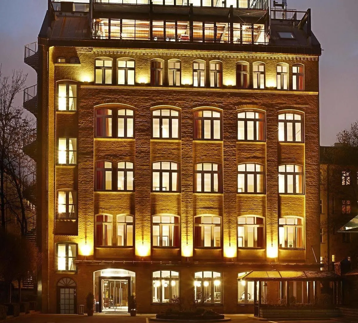 New Berlin Hotel 4*,